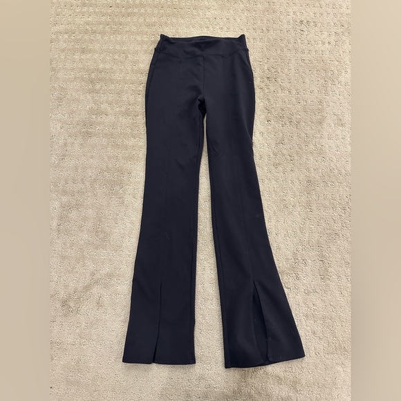 Alo Yoga Airbrush 7/8 High Waist Flutter Legging Black Size Small - Picture 5 of 7